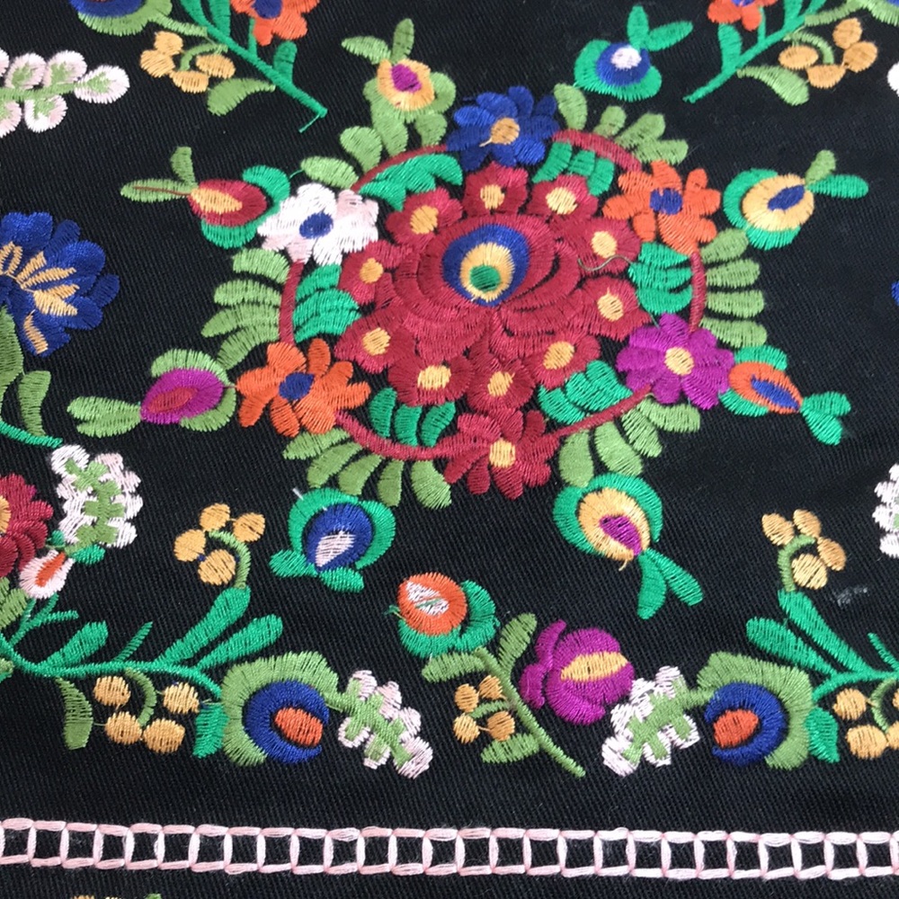 ♥️Her Entire Name Says Grace♥️…Women’s S…Bright Embroidered Mini Skirt - Picture 3 of 10